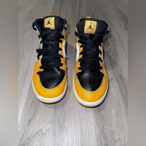 Jordan 1 Mid - Taxi kids sneakers